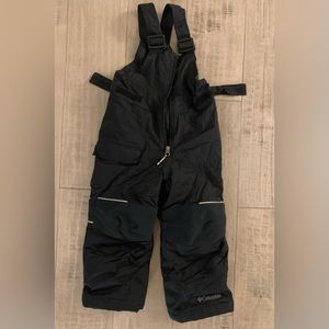 Columbia snow/outdoor bibs, 4T, unisex, black. Great condition.